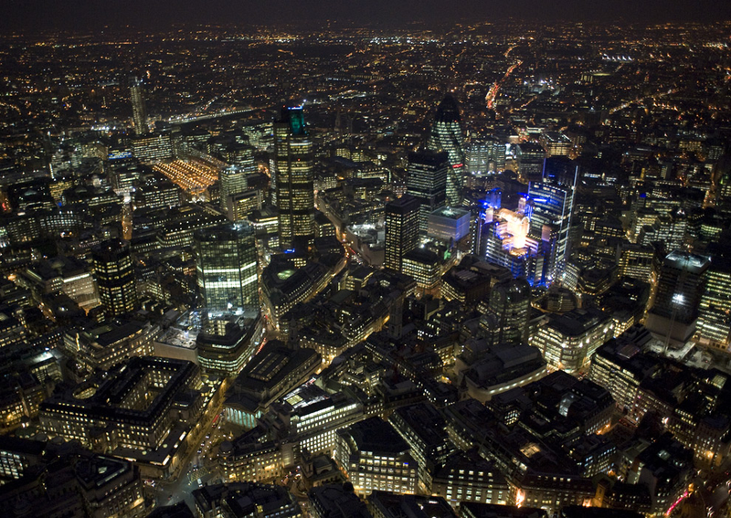 Illustration for article titled Spectacular Night Photography of London Causes Awe, Vertigo
